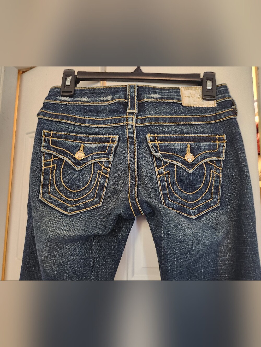TRUE RELIGION WORLD TOUR GOLD STITCH LOW RISE STRAIGHT LEG JEANS, 25